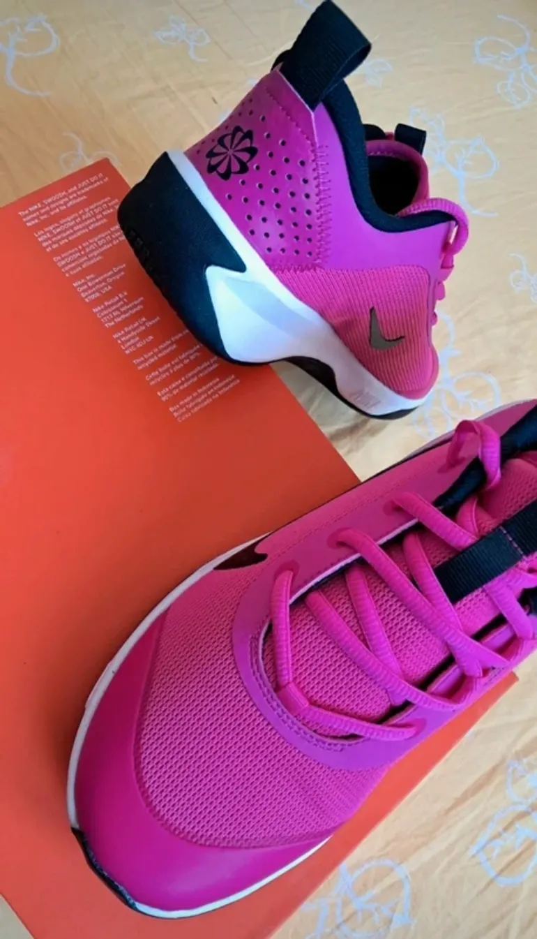 Used Nike Omni Multi-Court GS bike — image 3 of 7