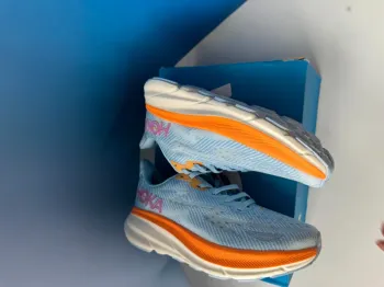 Hoka Running Shoes Size 38 bike de segunda mano — imagen 4 de 4