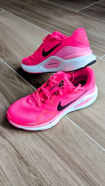 Použité Rose Nike Running Shoes 2026 bike — obrázek 7 z 12