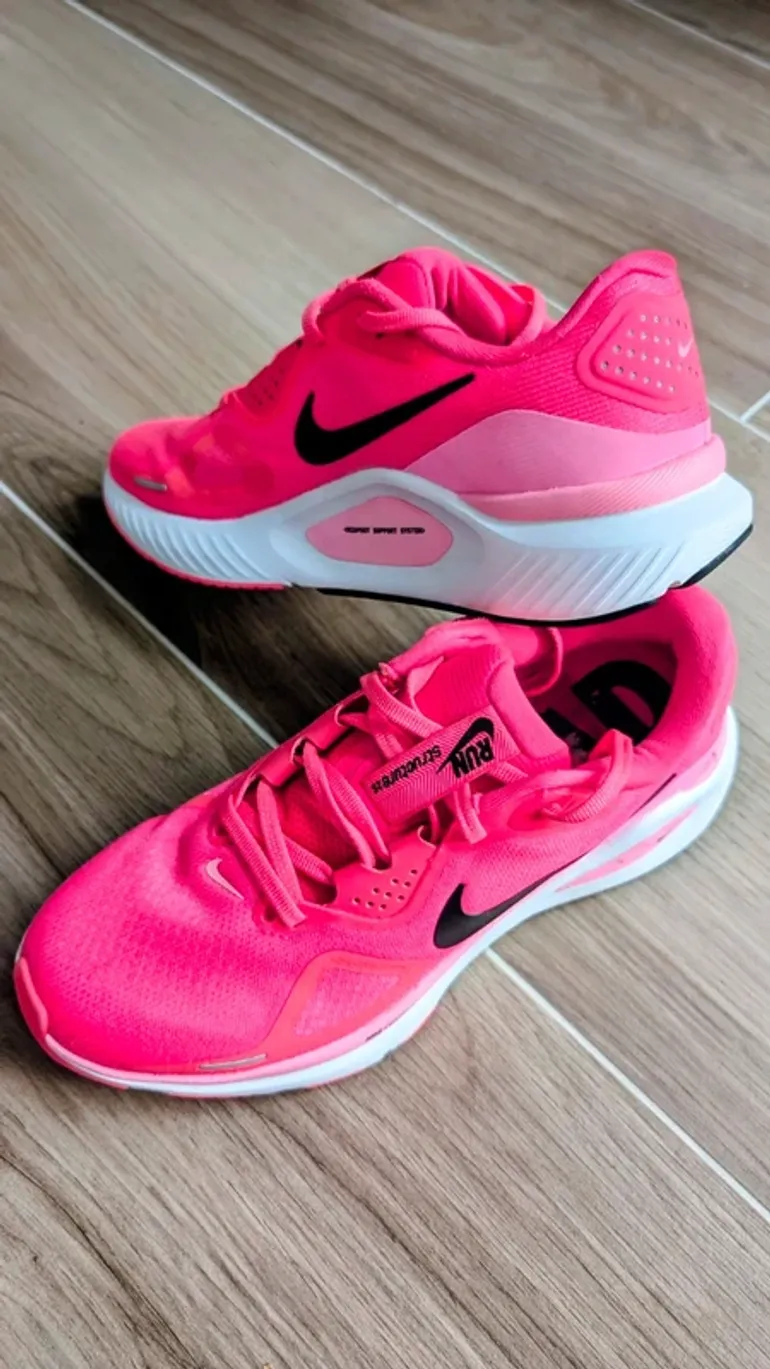 Použité Rose Nike Running Shoes 2026 bike — obrázek 9 z 12