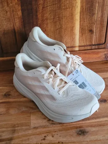 Used Supernova Rise 2W Running Shoes