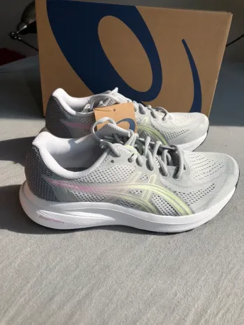 Použité Asics Gel Contend 10 bike — obrázek 2 z 7
