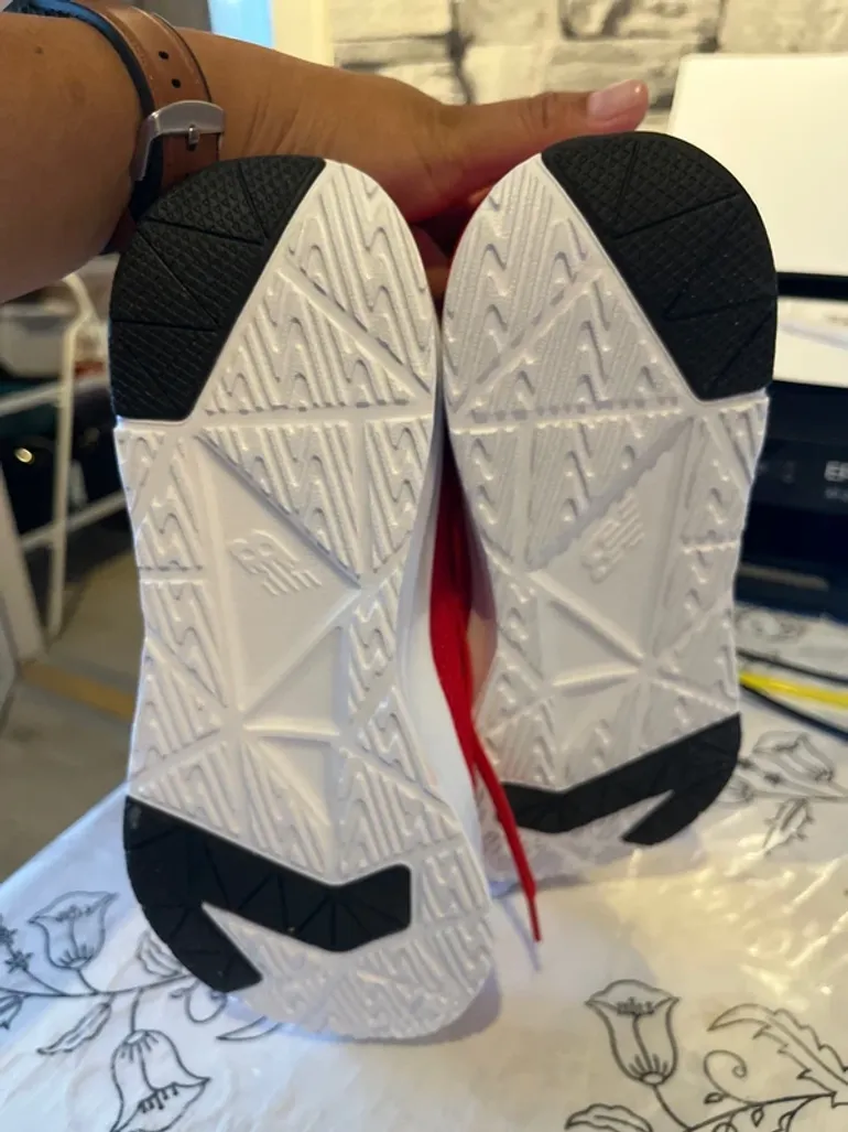 New Balance Shoes bike usato — immagine 3 di 3