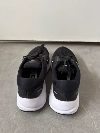 Käytetty White Nike Performance bike — kuva 5 / 7