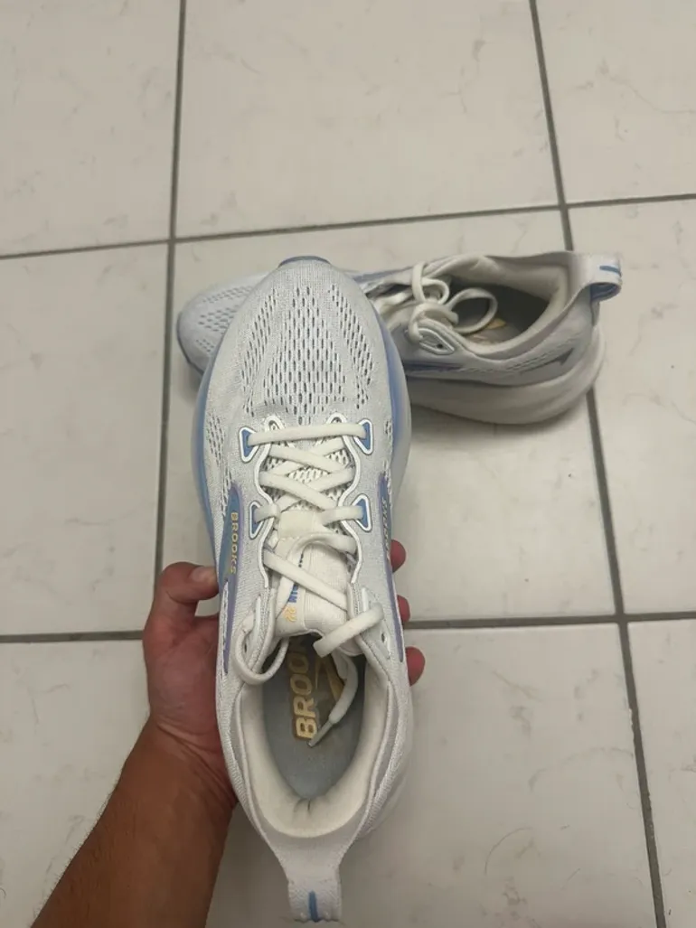 Used Brooks Glycerin bike — image 2 of 9