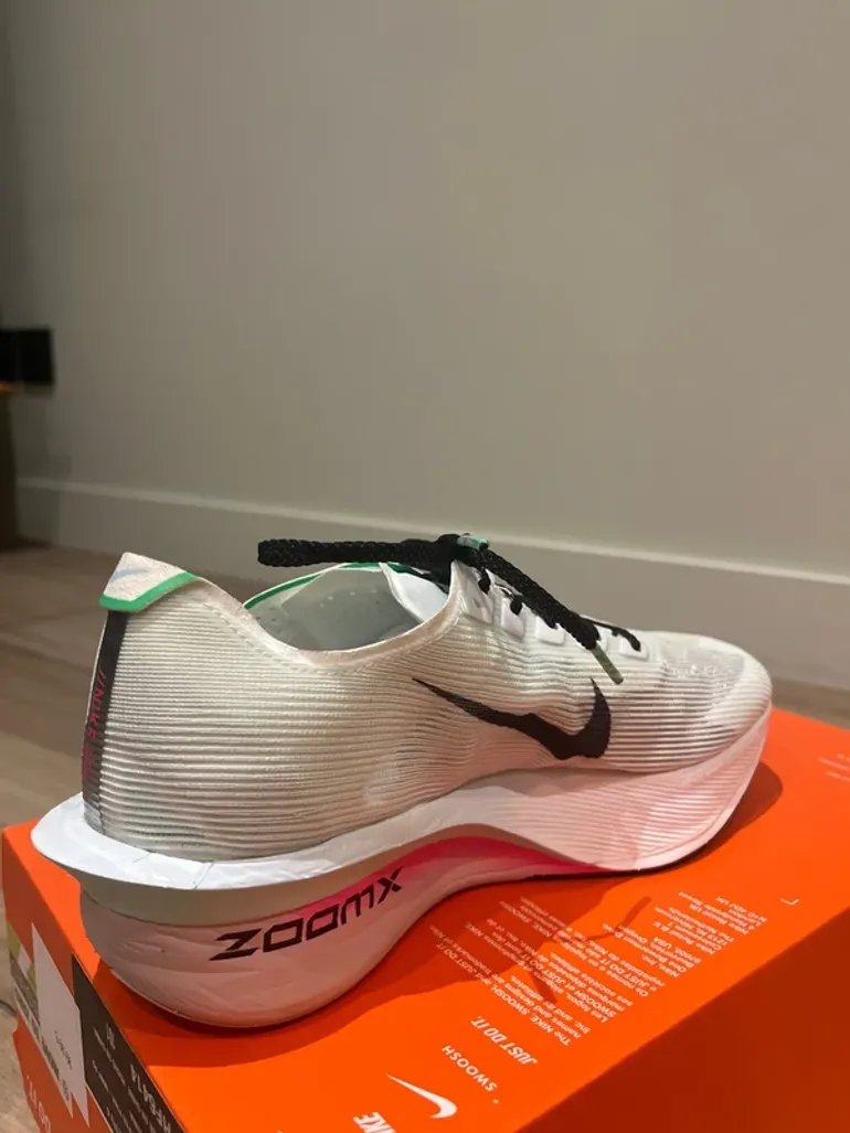 Used Hyper ZoomX Vaporfly Next%4 bike — image 4 of 10