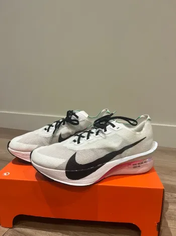 Used Hyper ZoomX Vaporfly Next%4 Running Shoes