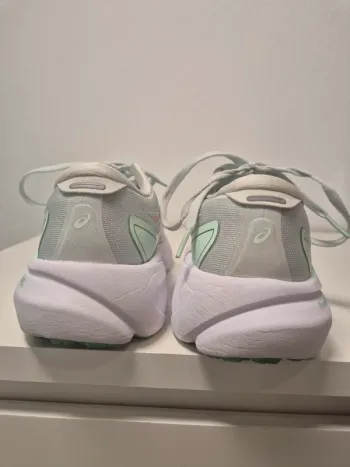 Używany Premium Gel-Kayano 30 bike — zdjęcie 9 z 12