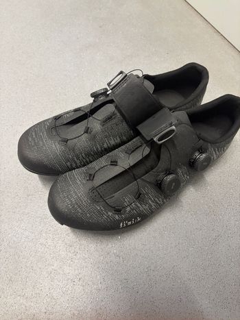 Used Fizik Vento Infinito Knit Carbon 2 Cycling Shoes
