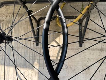 Used Dt Swiss E 1800 2024 bike — image 11 of 23