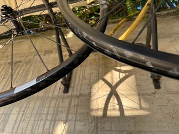 Used Dt Swiss E 1800 2024 bike — image 5 of 23