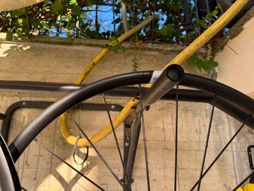 Used Dt Swiss E 1800 2024 bike — image 17 of 23