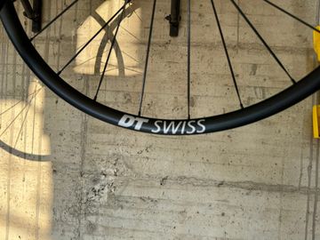 Used Dt Swiss E 1800 2024 bike — image 15 of 23