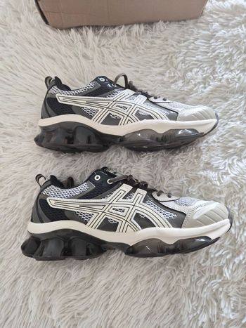 Used Asics Gel-Quantum Kinetic Running Shoes