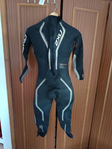 Used 2XU Elite Wetsuit 2022 bike — image 2 of 5
