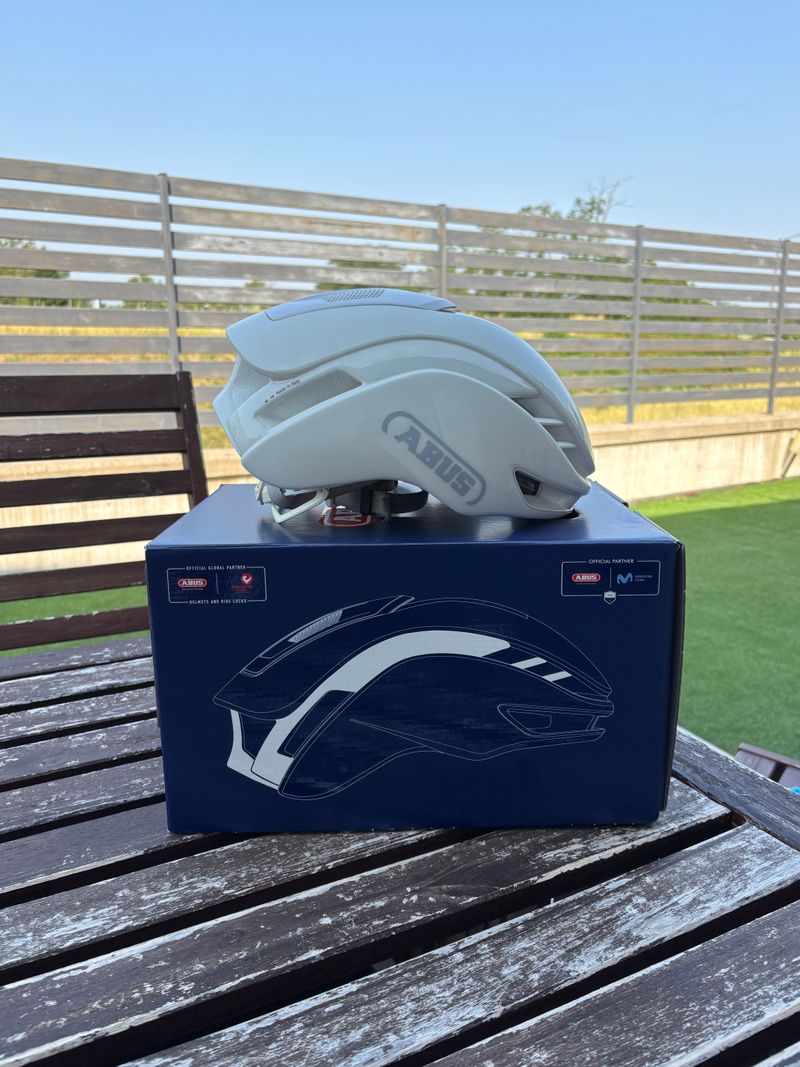 Used ABUS GameChanger 2.0 Helmet 2025 bike — image 1 of 5