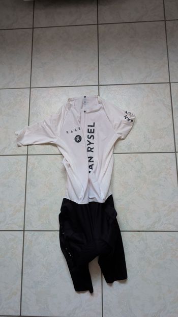 Used Van Rysel Body Cycling Clothing