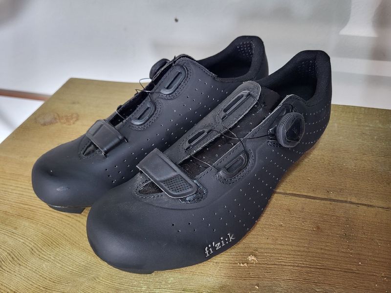 Used Fizik Tempo R5 Cycling Shoes