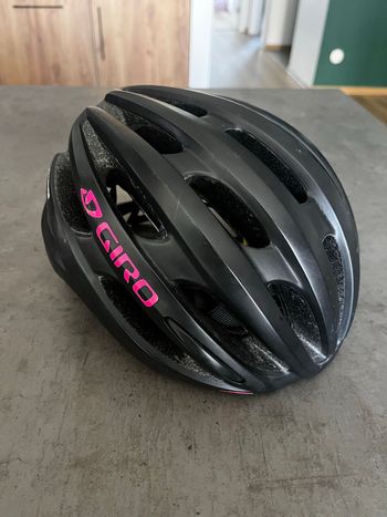 Used Giro Saga Helmet Cycling Accessories