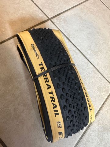 Gebrauchtes Continental Terra Trail Tire Tyres & Tubes