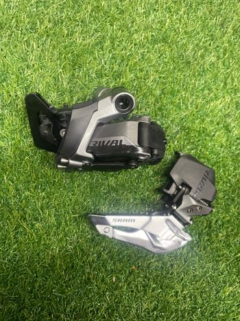 Tweedehands Sram Rival AXS 12v 2026 Drivetrain & Pedals