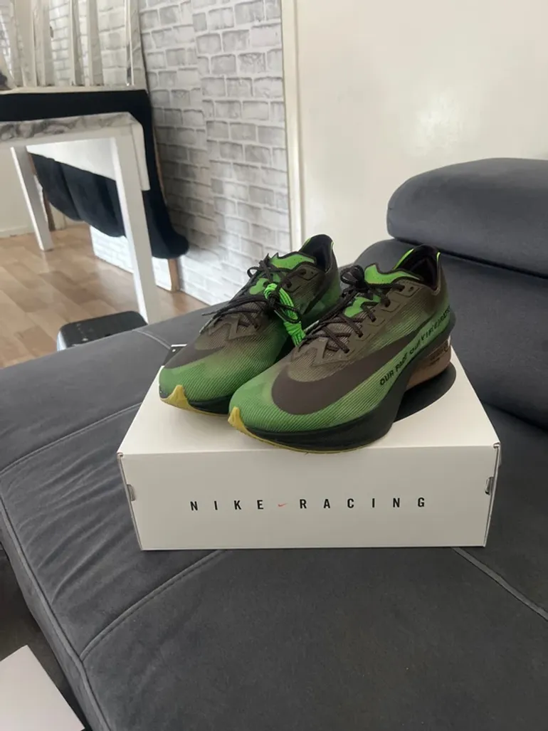 Used Nike Vaporfly Next 4 bike — image 3 of 3