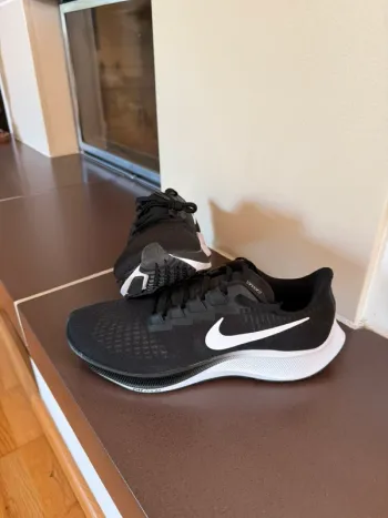 Tweedehands Nike Laufschuhe Sneaker Running Shoes
