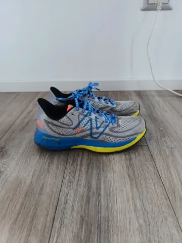 Used New Balance Dee Jay Running Shoes