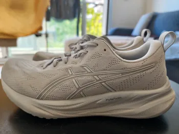 White GEL-PULSE 16 Running Shoes de segunda mano