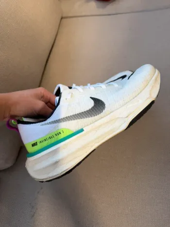 Używany Nike Invincible 3 Running Shoes