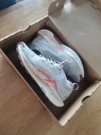 Použité Pegasus Trail 5 GTX Running Shoes