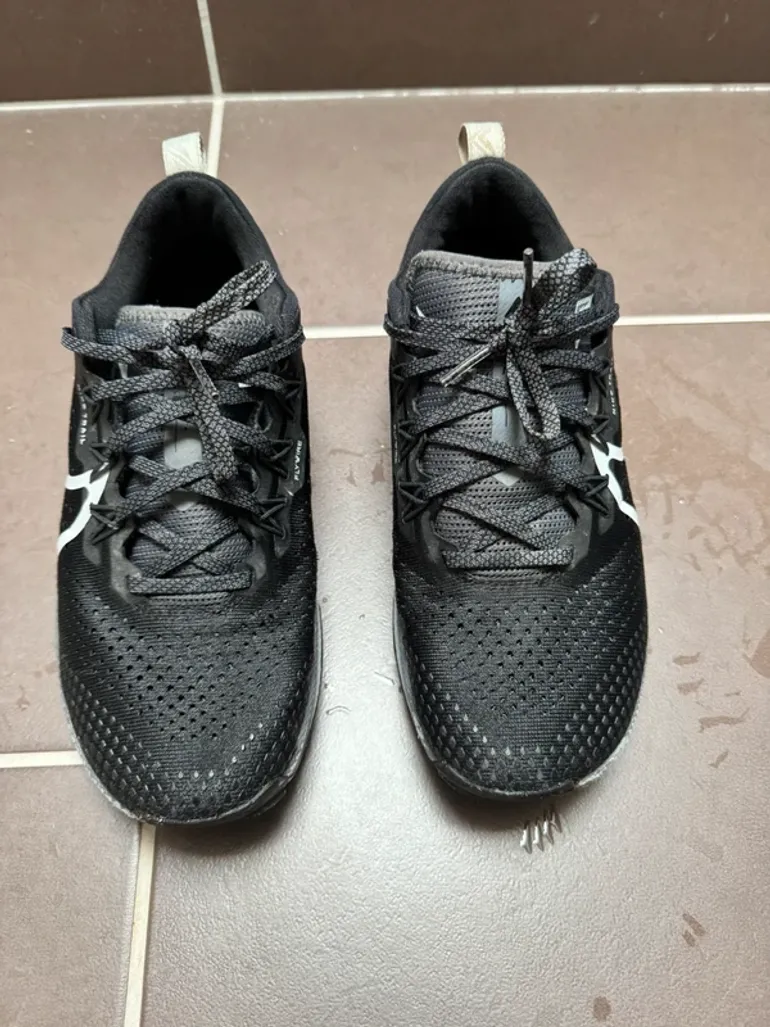 Used Nike Trail Running Shoes bike — image 3 of 8