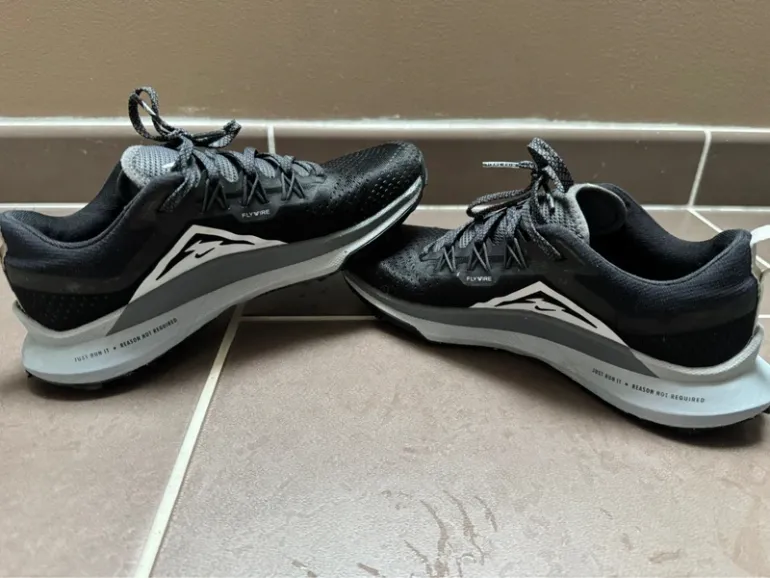 Used Nike Trail Running Shoes bike — image 2 of 8