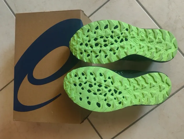 Used Asics Gel bike — image 5 of 7