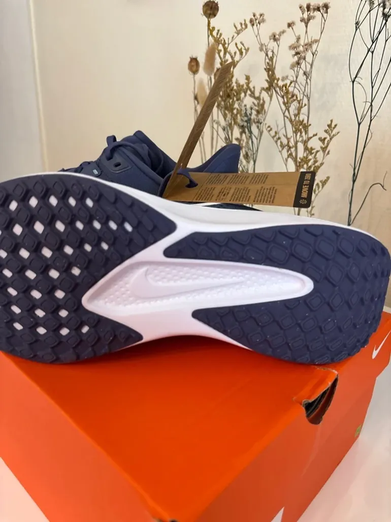 Nike Quest 6 bike usato — immagine 9 di 10