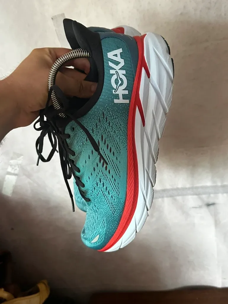 Hoka Laufschuhe bike usato — immagine 4 di 6