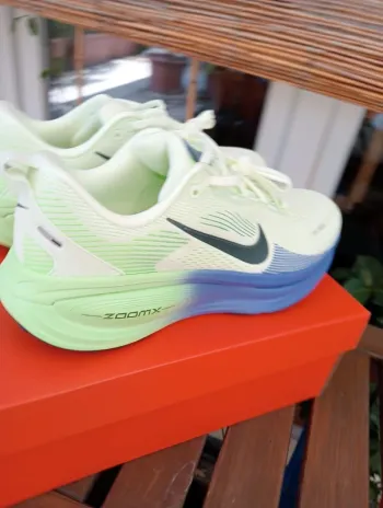 Gebrauchtes Nike Vomero 18 Running Shoes
