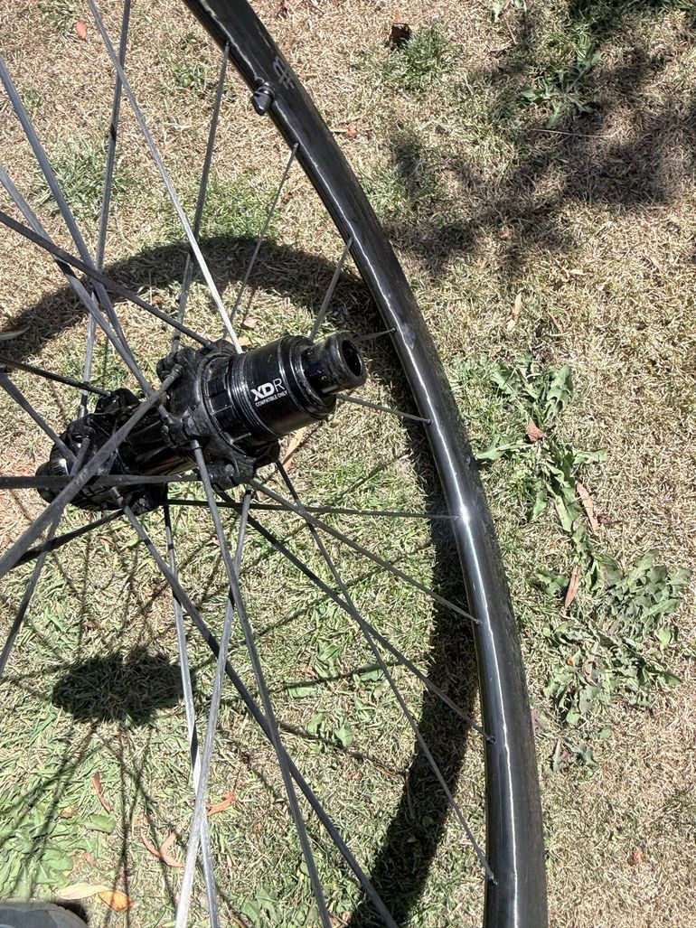 Brugt Black Inc 28/33 Carbon Wheels 2025 bike — billede 5 af 6