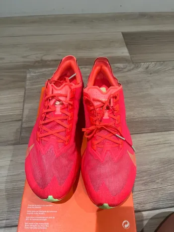Used Nike ZoomX Vaporfly Next%4 bike — image 8 of 10