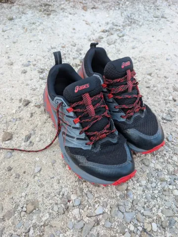 Brugt Asics Tribuco Terra Running Shoes
