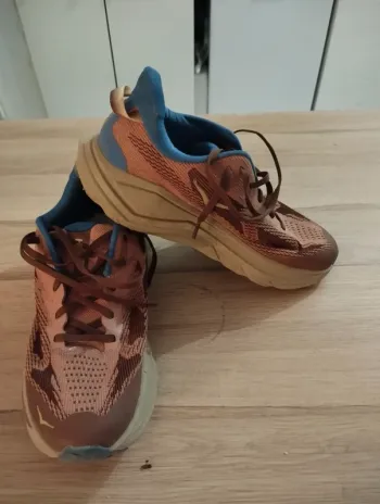Hoka Challenger 8 bike usato — immagine 2 di 4