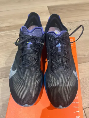 Used Nike ZoomX Vaporfly Next%4 bike — image 8 of 10