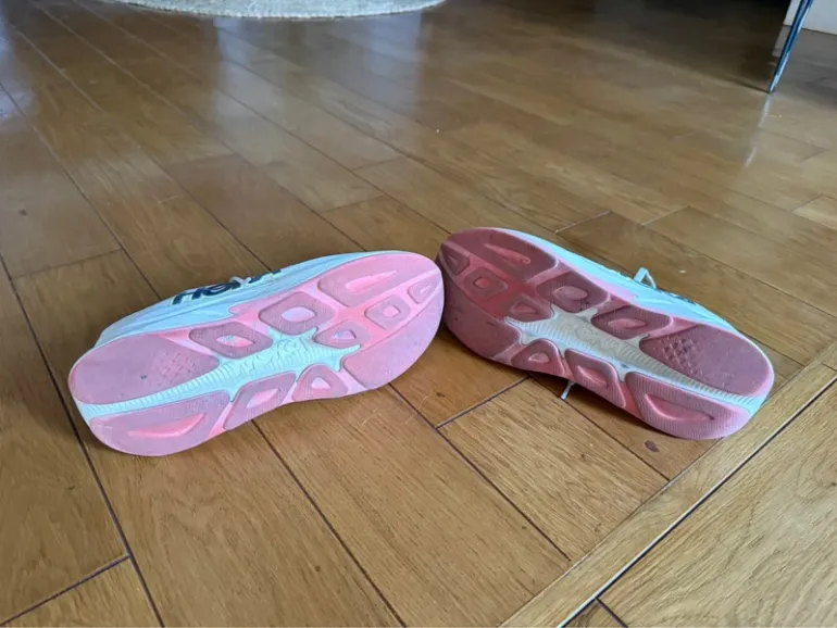 Used Hoka Rincon 4 bike — image 3 of 5