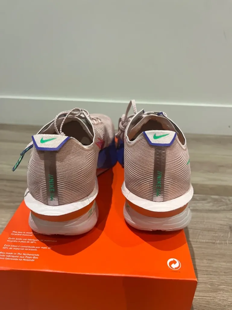 Used Nike ZoomX Vaporfly Next%4 bike — image 9 of 10