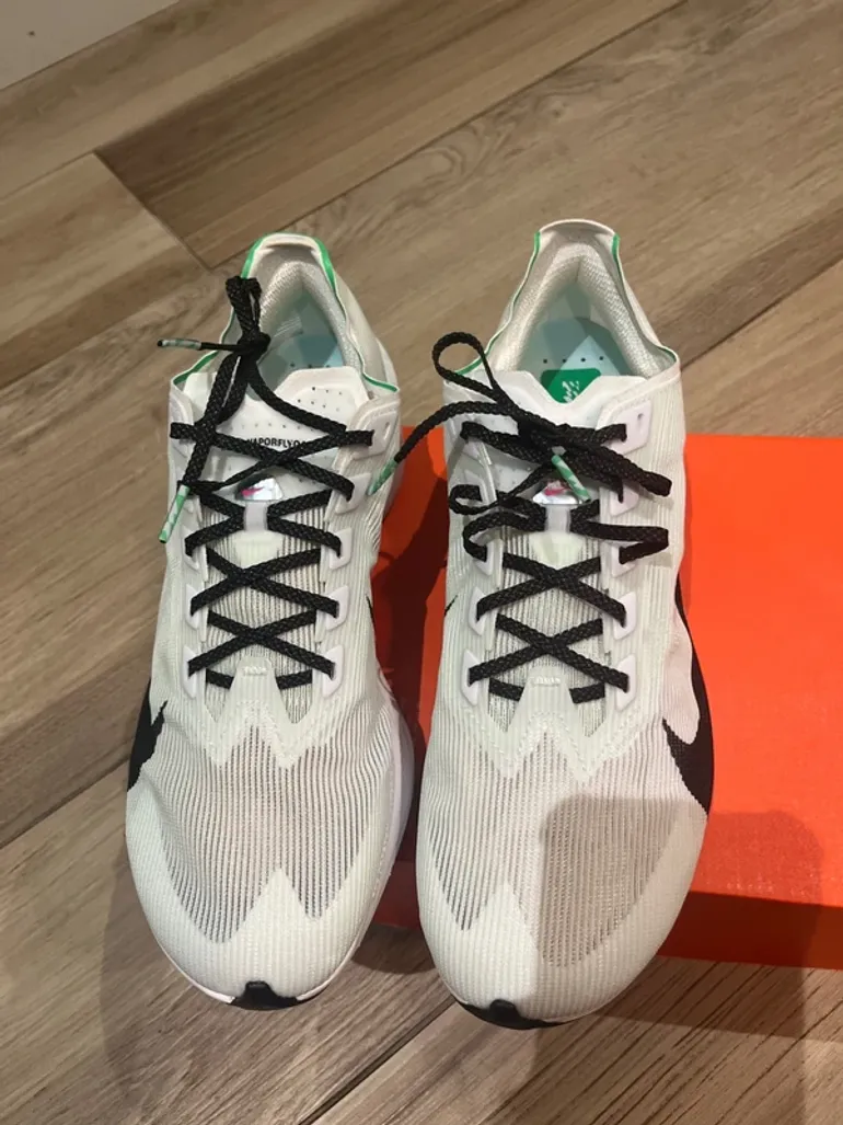 Gebrauchtes Hyper ZoomX Vaporfly Next% 4 bike — Bild 6 von 8
