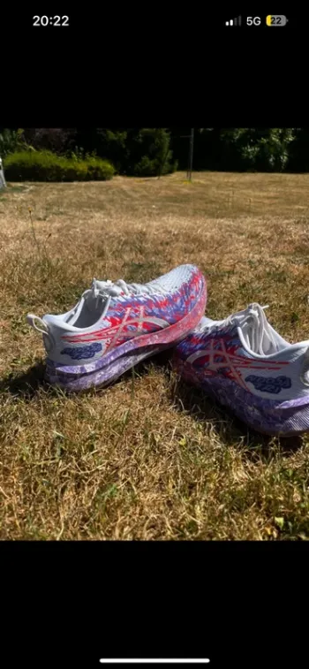Used Asics Noosa Tri 16 Running Shoes
