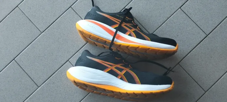Used Asics Gel Cumulus 28 bike — image 5 of 7