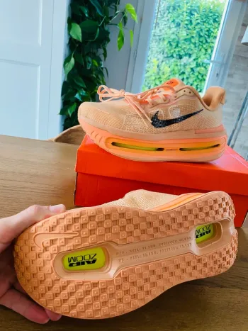Used Premium Vomero bike — image 5 of 6