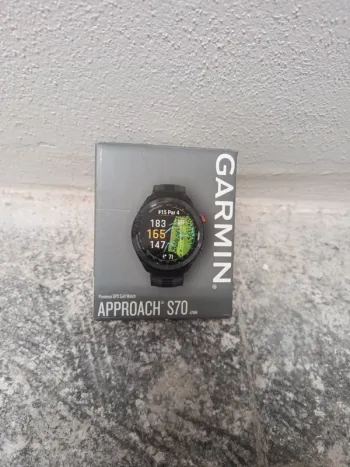 Used Garmin Approach S70 47mm Electronics