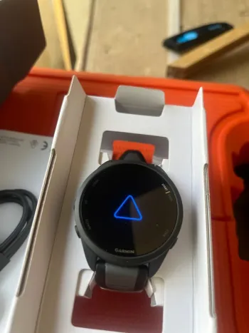 Used Garmin Forerunner 165 Music bike — image 4 of 6